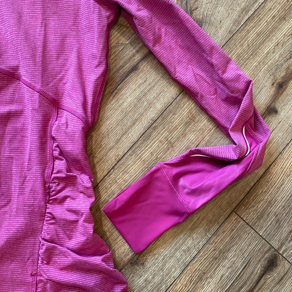 Lululemon Kriss Cross 1/2 Zip Women's 8 Pink Striped Performance Pullover Top - Picture 4 of 11